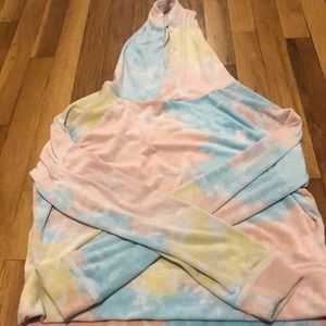 Tie-dye sweatshirt size medium